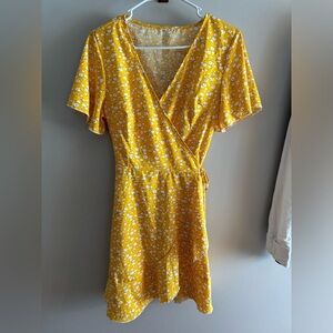 Women’s floral wrap dress  women’s large